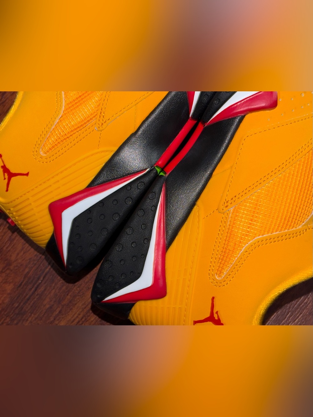 Jordan size 11 - Picture 12 of 13